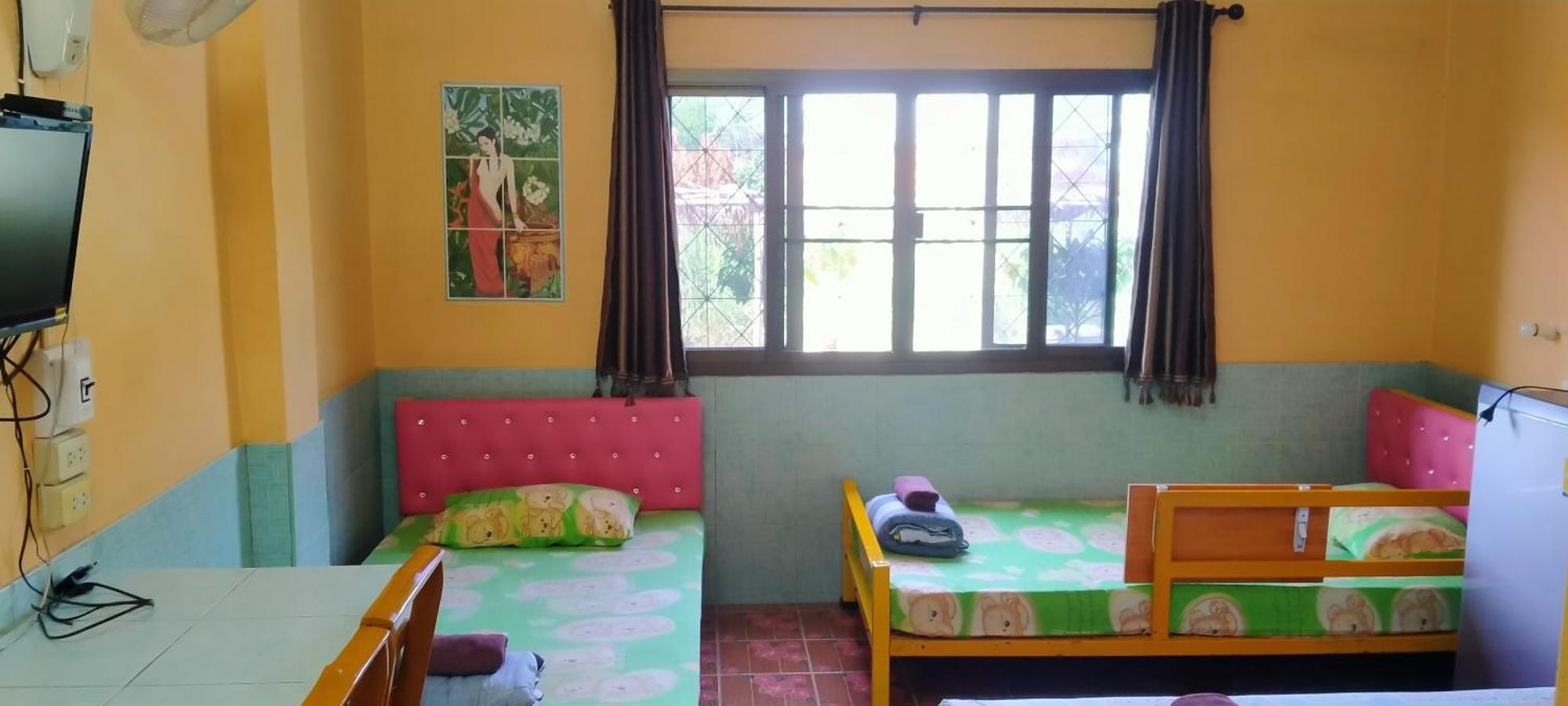Ruengsrisiri Guesthouse Sukhothai Exteriör bild