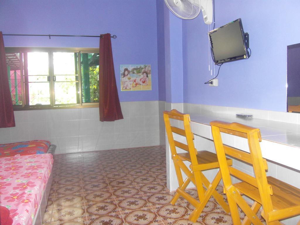 Ruengsrisiri Guesthouse Sukhothai Exteriör bild